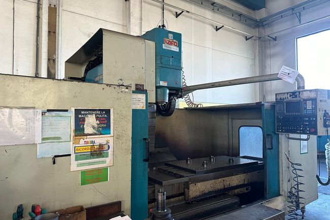 Rivendita Centro di lavoro verticale Kafo Vmc 1400 usato